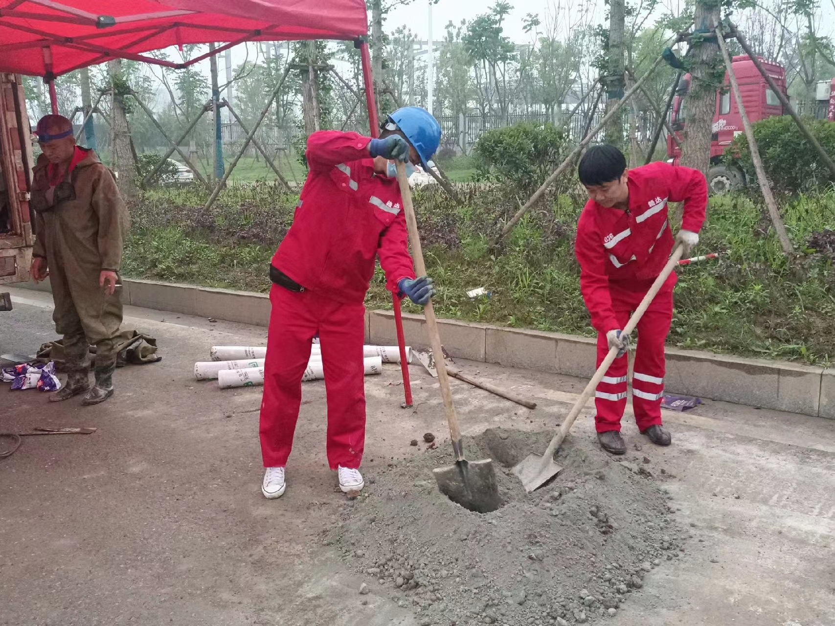 枝江管道疏通哪家好】及时进行市政管道清淤